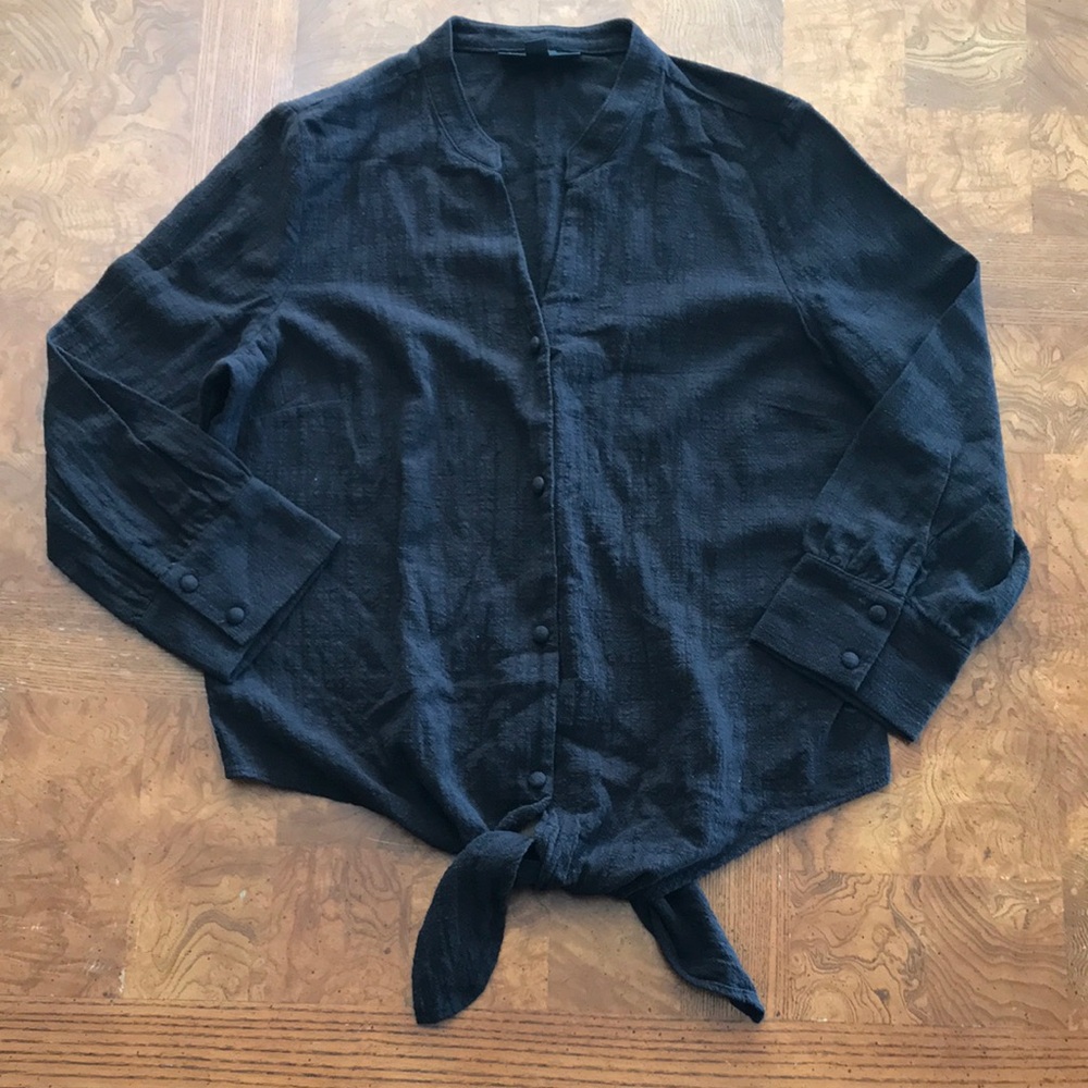 🌻2/$25🌻International Concepts Black Button-Up Shirt with Tie Front Medium
